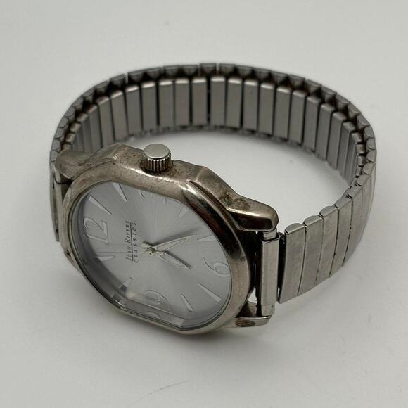 Silver mens watch - Picture 3 of 3
